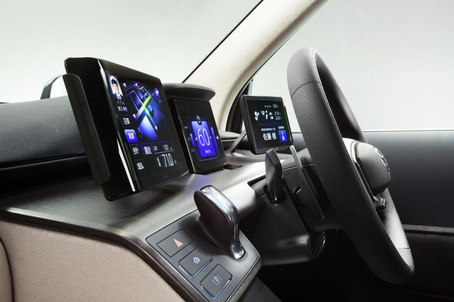  Toyota JPN Taxi Concept 2013 года  (фото 25 из 37)